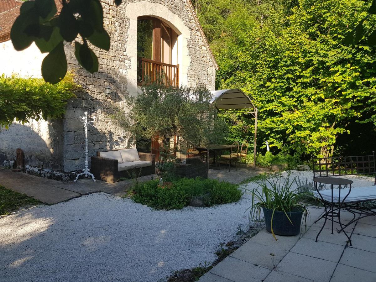 Murat Le Moulin De Jules Et Akasha B&B 외부 사진